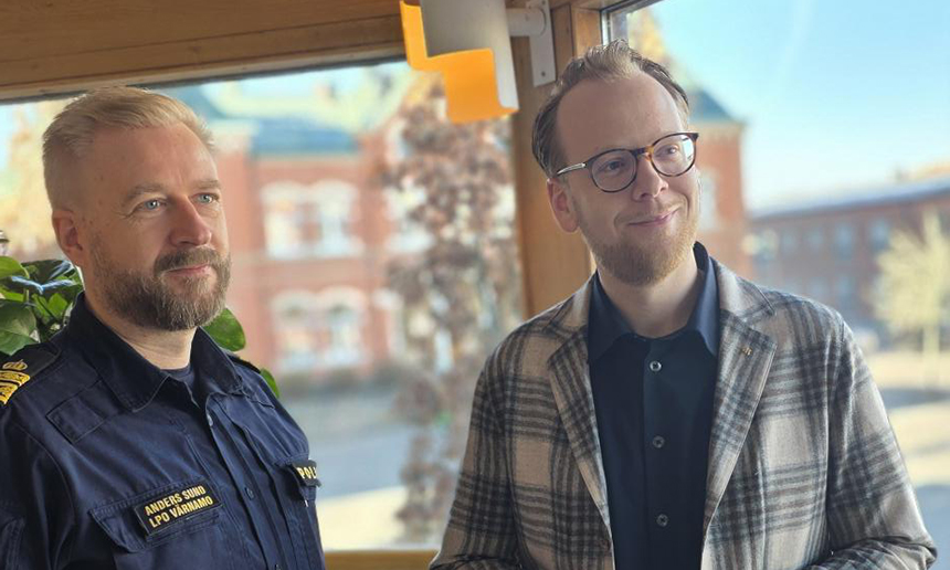 Anders Sund, lokalpolisområdeschef och Tobias Pettersson, kommunstyrelsens ordförande