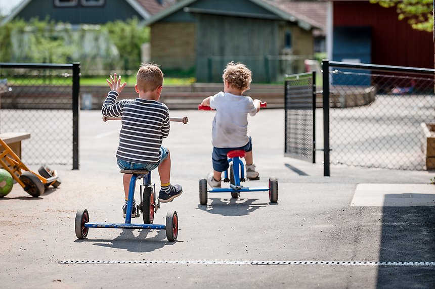 Barn cyklar